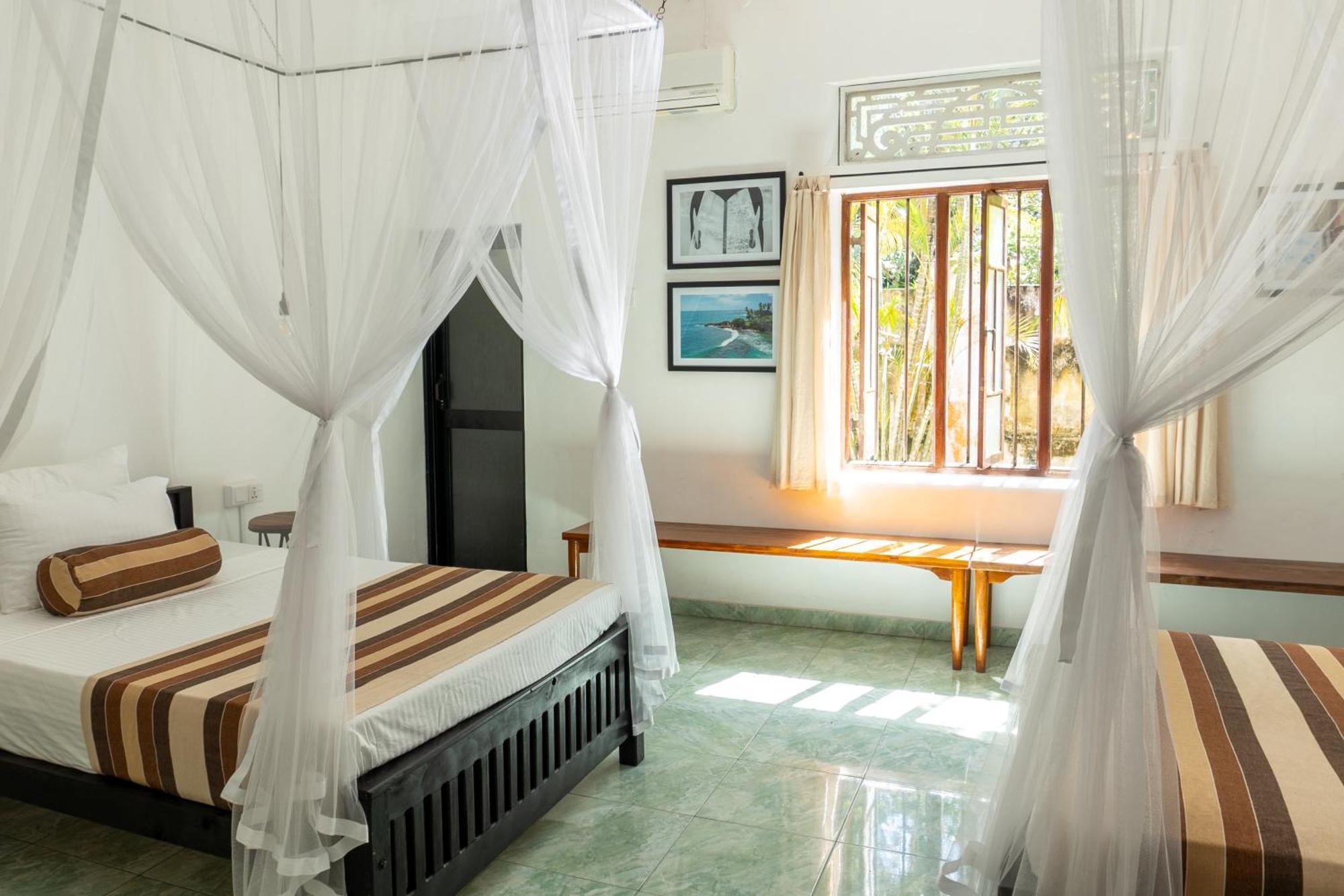 Apartmán Lotus Surf And Wellness Ahangama Exteriér fotografie