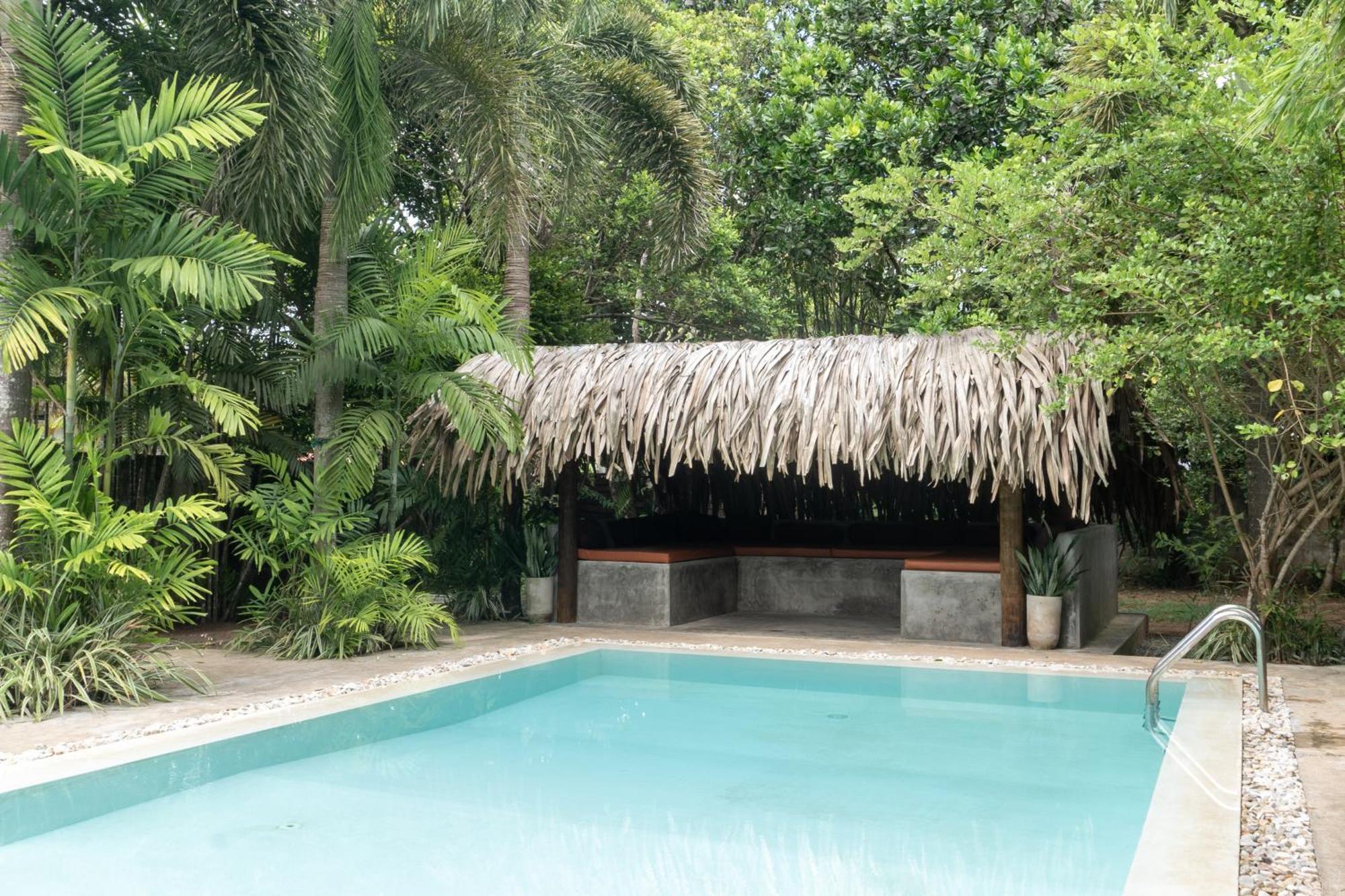 Apartmán Lotus Surf And Wellness Ahangama Exteriér fotografie